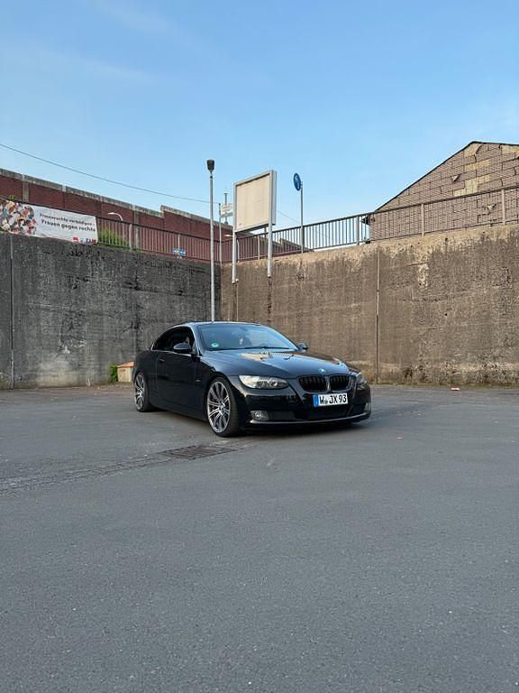 Schwarz Gebraucht 2008 BMW 320 Cabriolet Performance Cabrio | 8.000 € - Bild 1/4