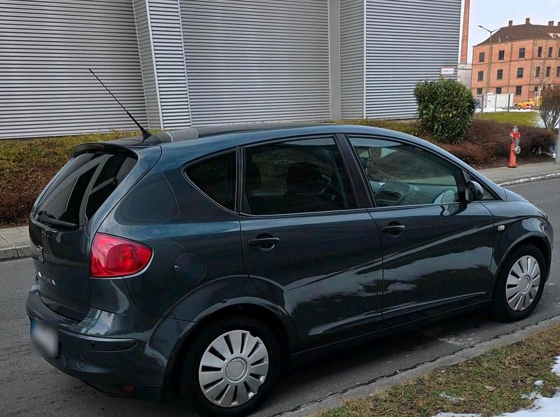 Gebraucht Seat Altea 105 PS (77 kW) 2008 Grau Limousine