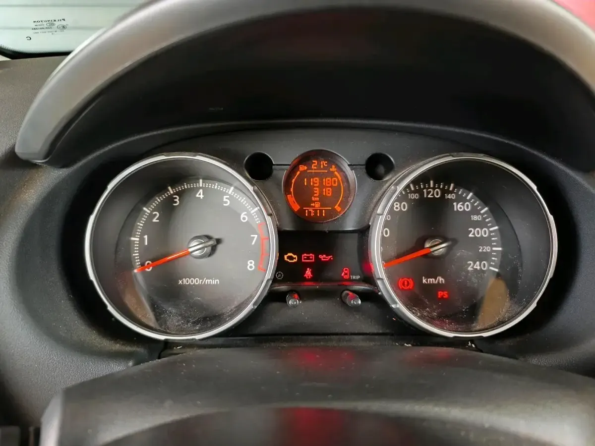 Gebraucht Nissan Qashqai 114 PS (83 kW) 2009 Weiß SUV