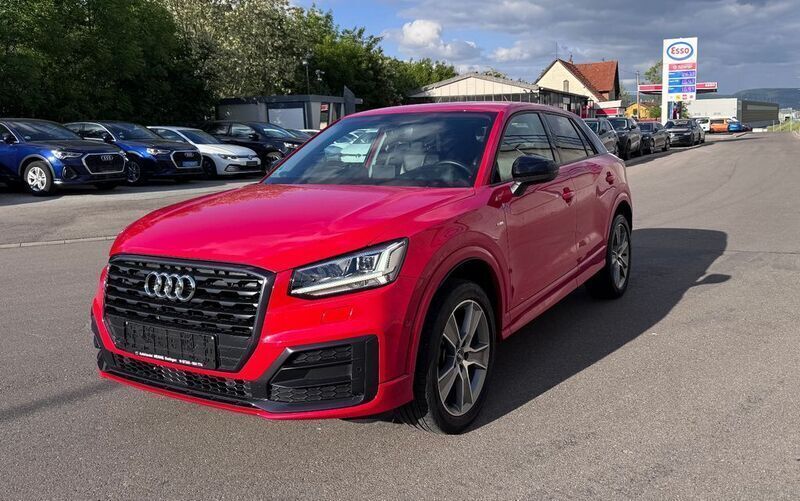 Rot Gebraucht 2020 Audi Q2 S-Line SUV | 19.000 € (Guter Preis) - Bild 1/4