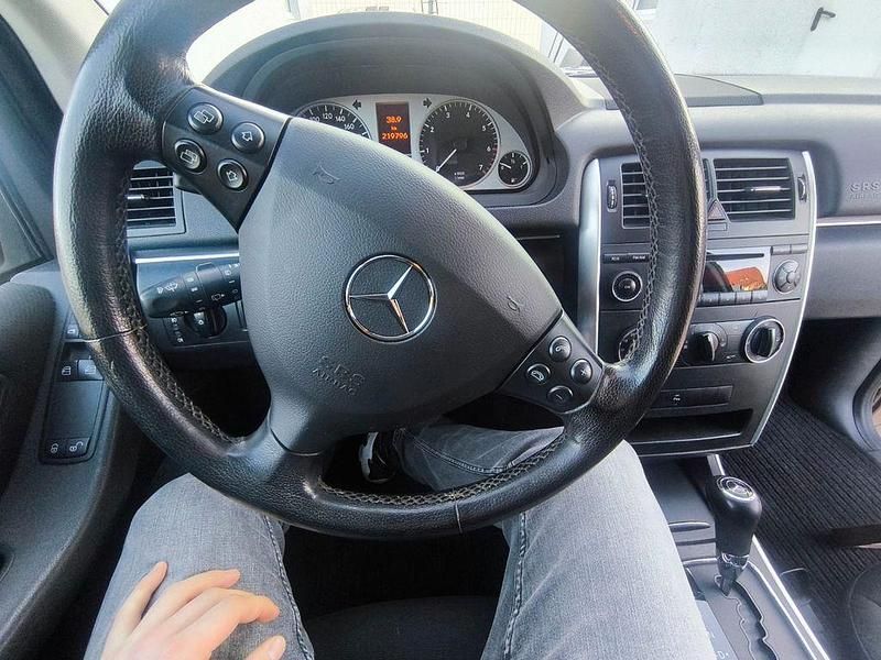 Gebraucht Mercedes B170 116 PS (85 kW) 2005 Grau Van / Kleinbus