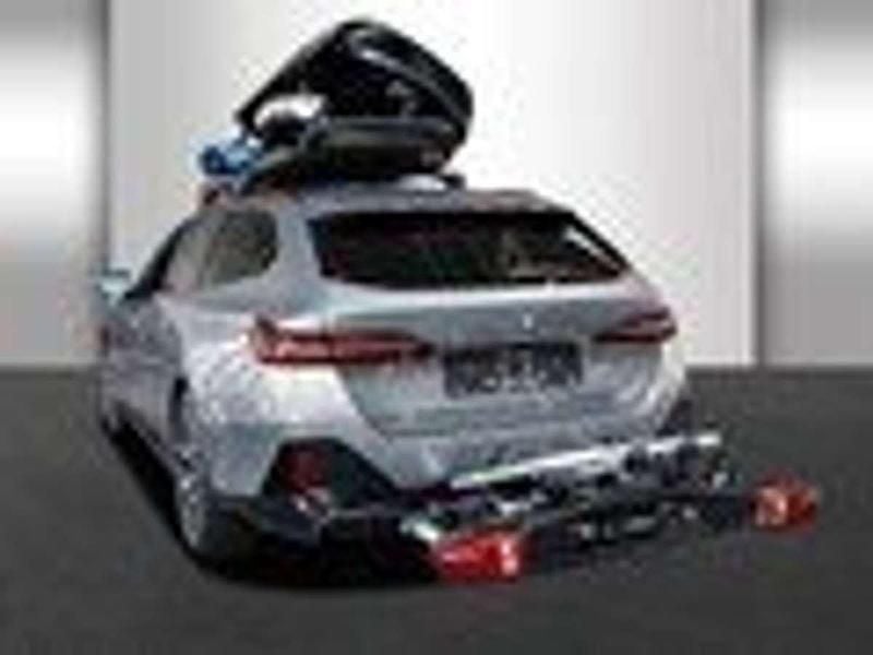 Gebraucht BMW 520 Performance 197 PS (144 kW) 2025 Oxidgrau metallic Kombi