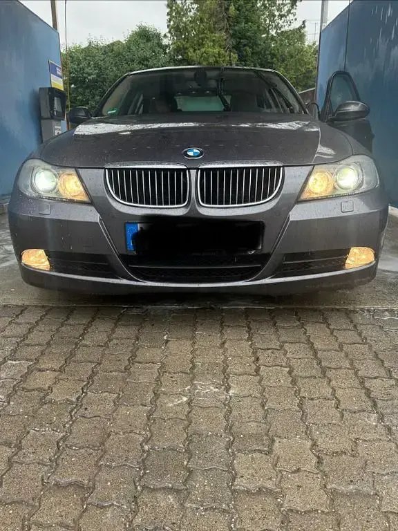 Gebraucht BMW 325 218 PS (160 kW) 2005 Grau Limousine