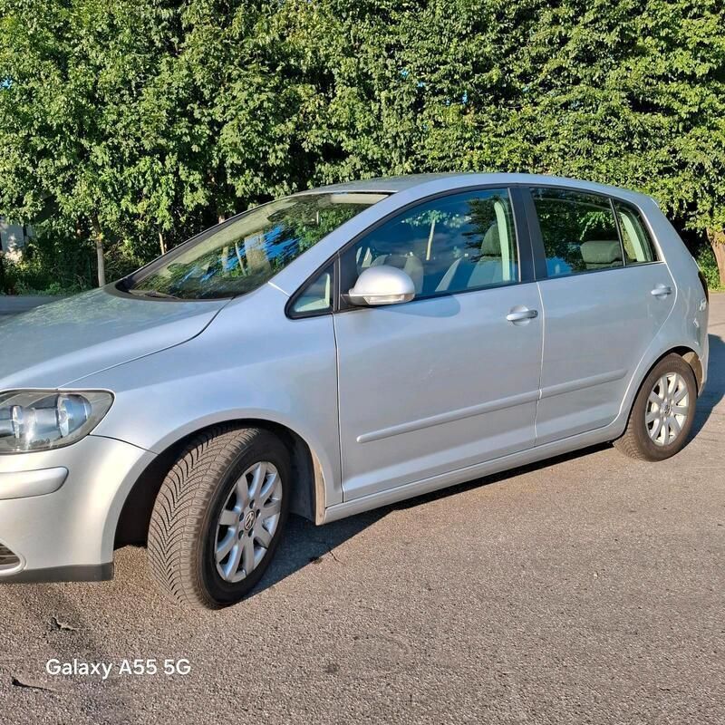 Grau Gebraucht 2006 VW Golf Plus Cross Van / Kleinbus | 5.500 € (Fairer Preis) - Bild 1/4