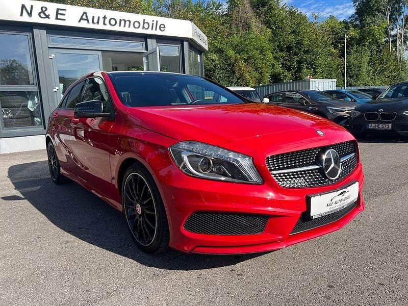 Rot Gebraucht 2015 Mercedes A200 AMG Limousine | 17.890 € (Fairer Preis) - Bild 1/4