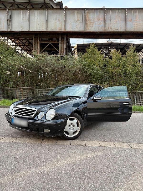 Gebraucht Mercedes CLK200 163 PS (119 kW) 2000 Schwarz Coupé