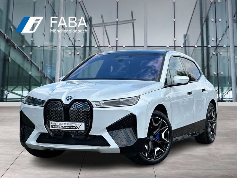 Weiß Gebraucht 2021 BMW iX Sport Line SUV | 42.790 € (Fairer Preis) - Bild 1/4