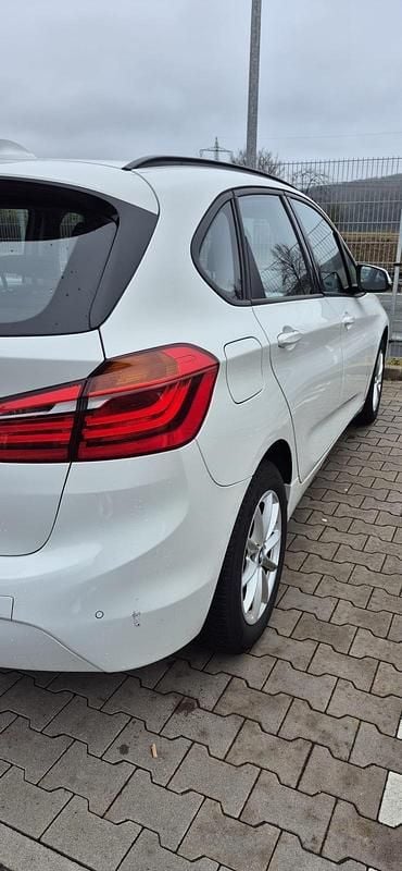 Gebraucht BMW 218 Advantage 140 PS (102 kW) 2019 Weiß Kombi