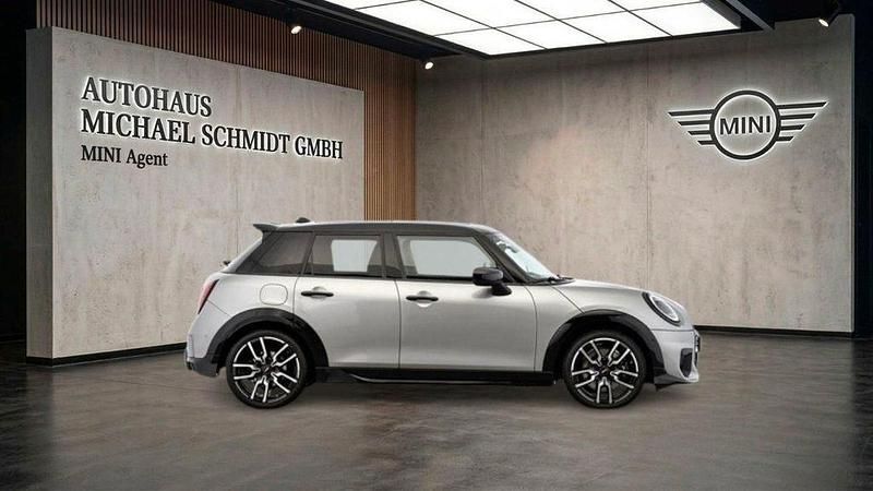 Second-hand Mini Cooper 156 CP (114 kW) 2024 Argintiu Hatchback