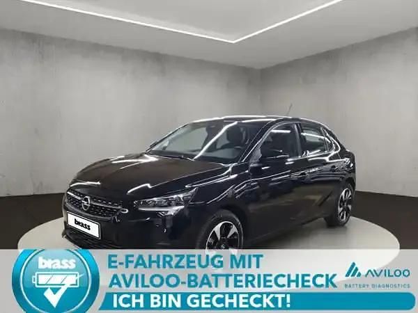 Diamant schwarz (metallic) Gebraucht 2022 Opel Corsa-e Elegance Kleinwagen | 15.950 € (Fairer Preis) - Bild 1/4