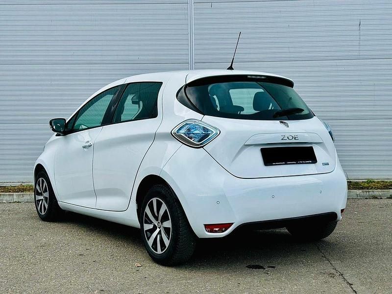 Gebraucht Renault Zoe Life 67 kW (92 PS) 2017 Weiß Kleinwagen