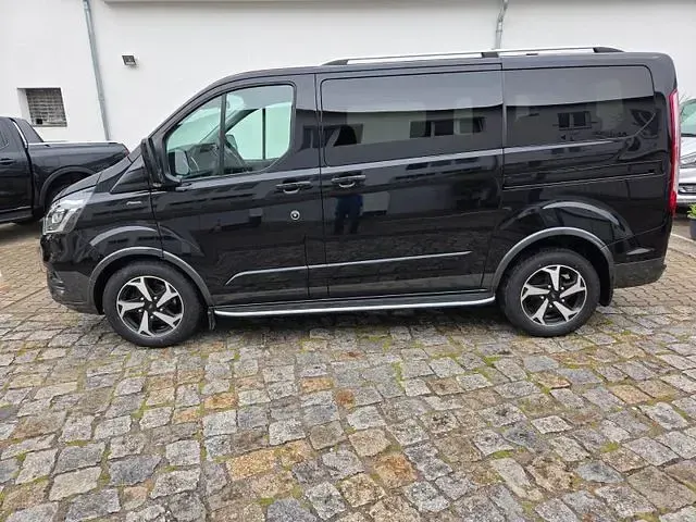 Gebraucht Ford Tourneo Custom Active 150 PS (110 kW) 2022 Schwarz Van