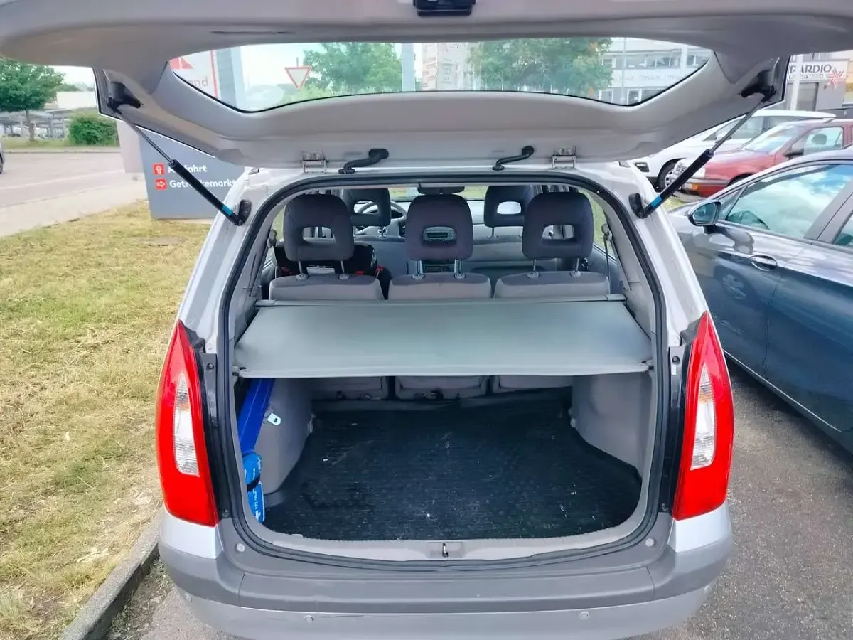 Gebraucht Mazda Premacy 101 PS (74 kW) 2000 Grau Van / Kleinbus