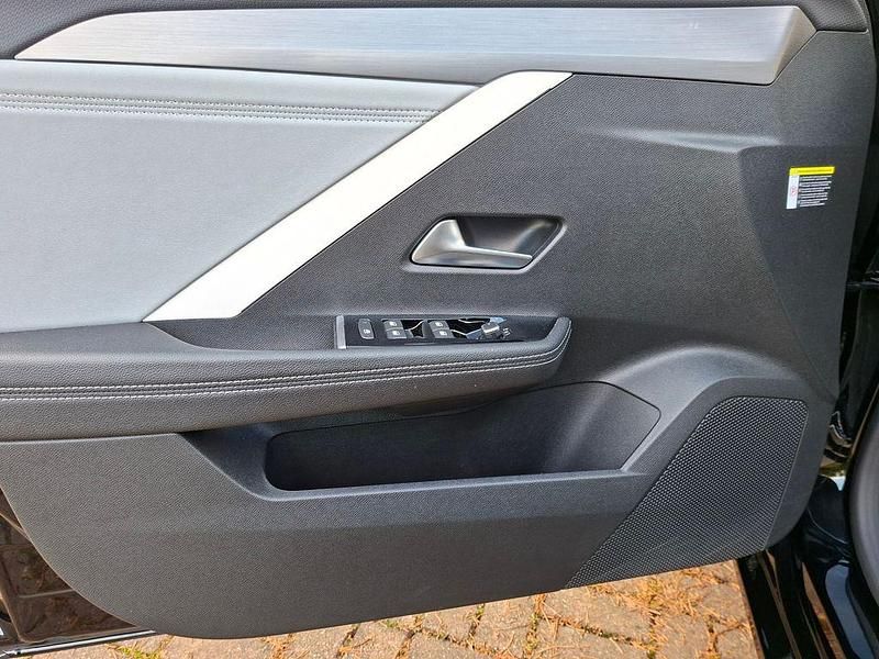 Gebraucht Opel Astra Elegance 110 PS (80 kW) 2023 Schwarz Limousine