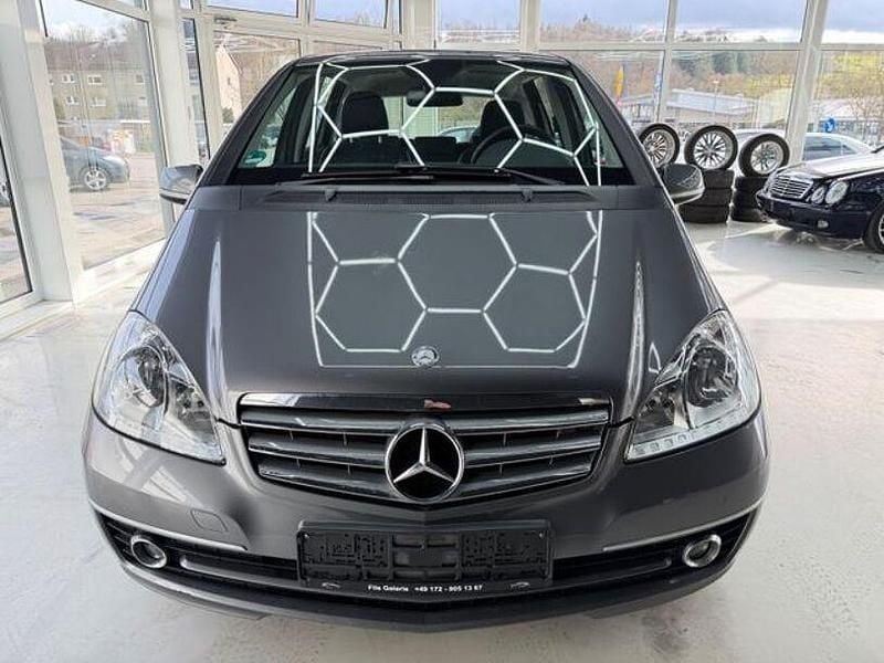 Gebraucht Mercedes A160 Elegance 95 PS (69 kW) 2011 Andere Limousine