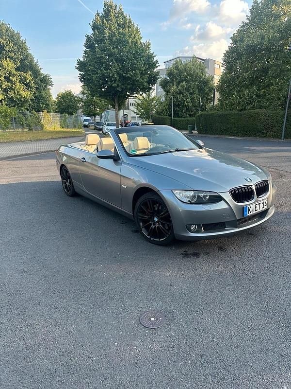 Grau Gebraucht 2007 BMW 325 Cabriolet Sport Line Cabrio | 9.900 € (Guter Preis) - Bild 1/4