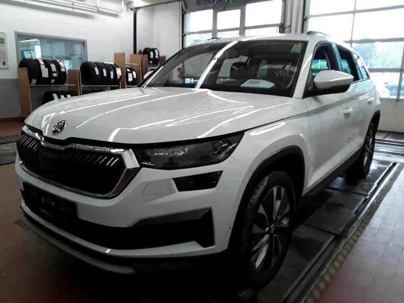 Weiß Gebraucht 2022 Skoda Kodiaq Tour SUV | 26.790 € (Superpreis) - Bild 1/4