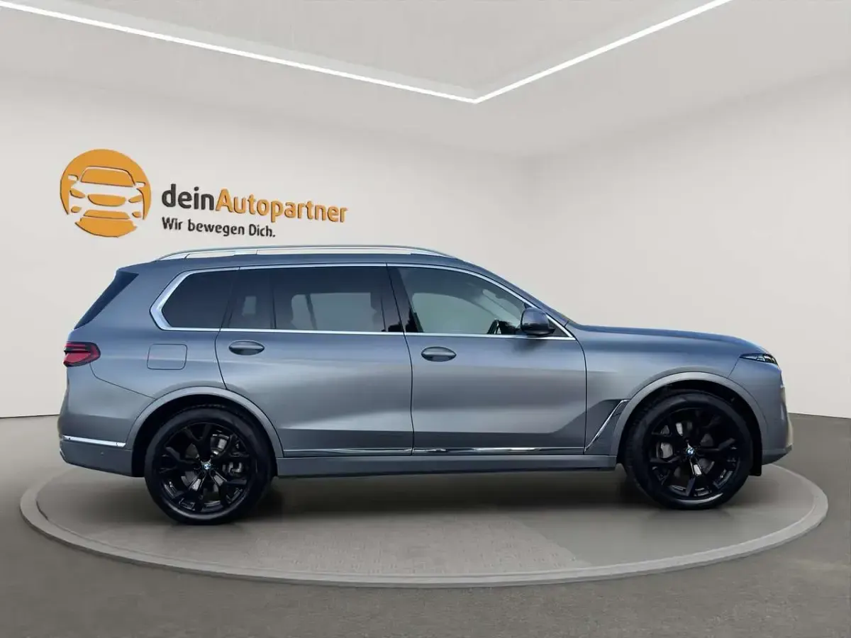 Gebraucht BMW X7 Sport Line 340 PS (250 kW) 2024 Grau SUV