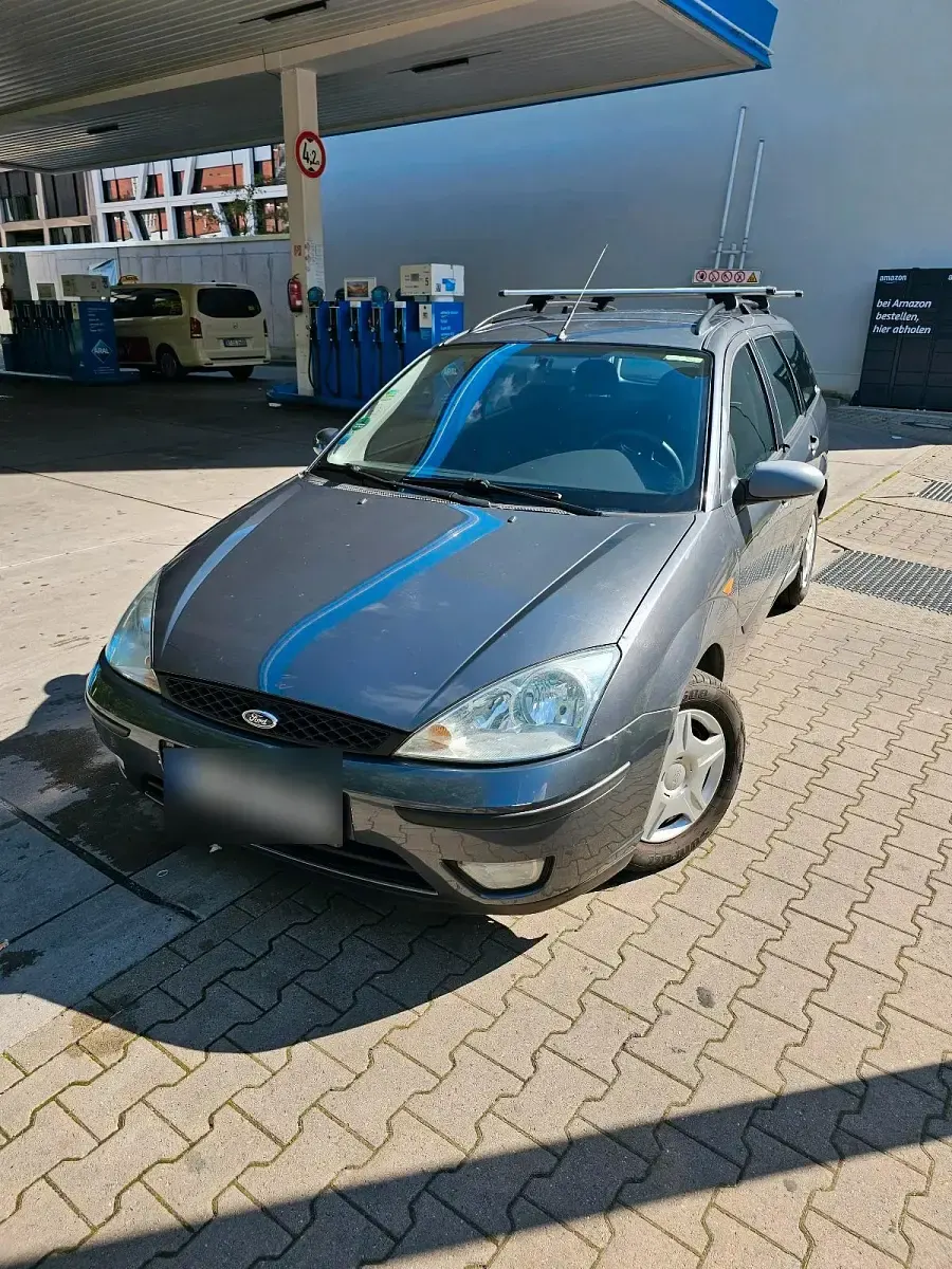 Gebraucht Ford Focus 101 PS (74 kW) 2002 Grau Kombi