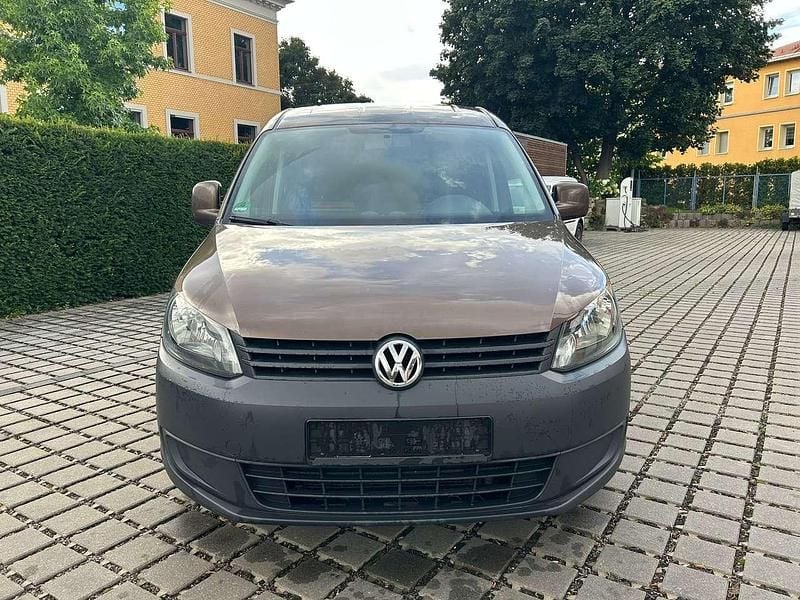 Braun Gebraucht 2013 VW Caddy Maxi Trendline Van / Kleinbus | 6.499 € (Superpreis) - Bild 1/4