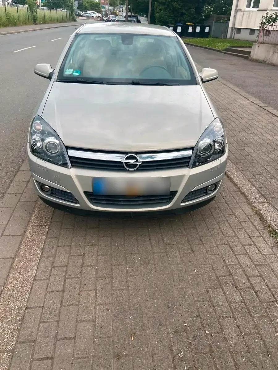 Gebraucht Opel Astra 125 PS (91 kW) 2007 Silber Kleinwagen