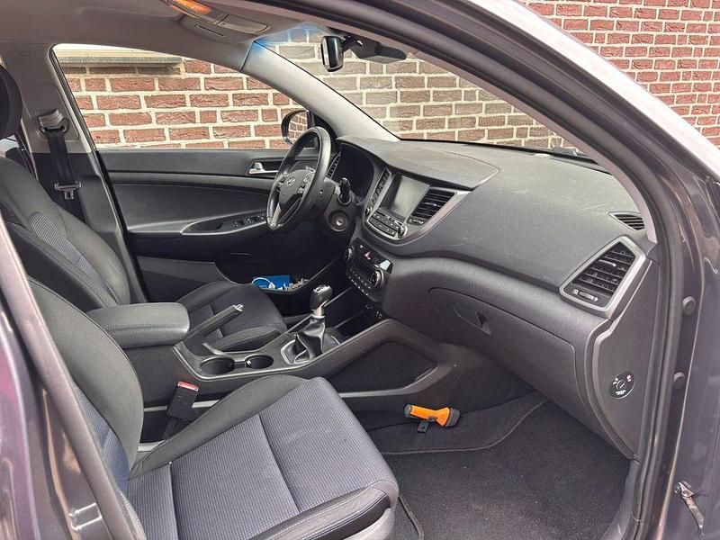 Gebraucht Hyundai Tucson 132 PS (97 kW) 2017 Grau SUV