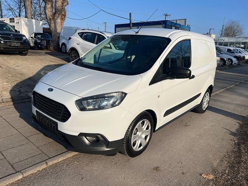 Gebraucht Ford Transit Trend 101 PS (74 kW) 2019 Weiß Limousine