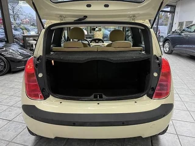 Second-hand Lancia Ypsilon 80 CP (58 kW) 2006 Galben Hatchback