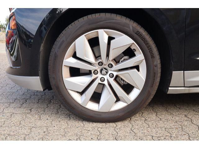 Gebraucht Skoda Enyaq iV Loft 150 kW (204 PS) 2025 Schwarzmagic perleffekt SUV