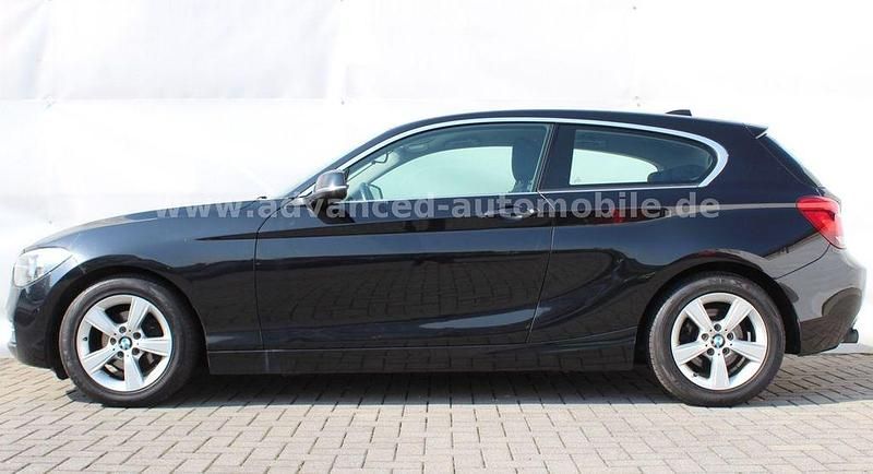 Gebraucht BMW 116 Sport Line 136 PS (100 kW) 2012 Schwarz Kleinwagen