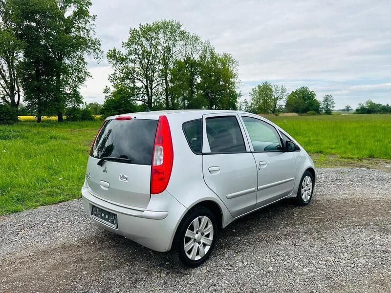 Gebraucht Mitsubishi Colt Motion 75 PS (55 kW) 2007 Silber Kleinwagen