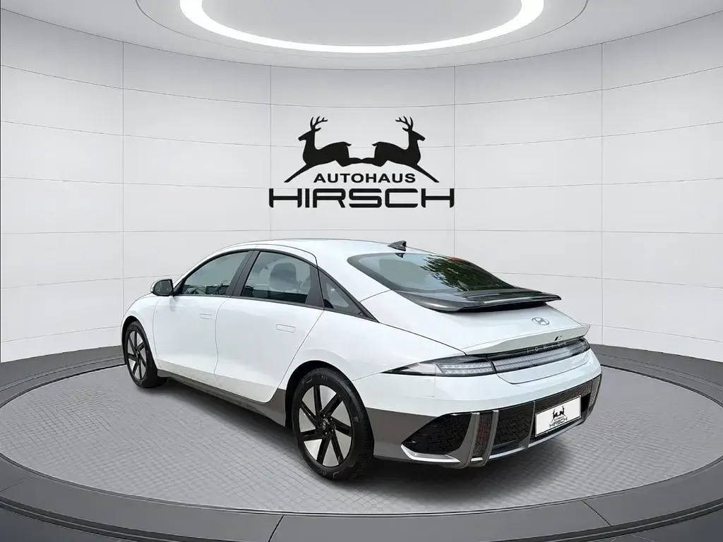 Gebraucht Hyundai Ioniq 6 Basis 111 kW (151 PS) 2023 Weiß Limousine
