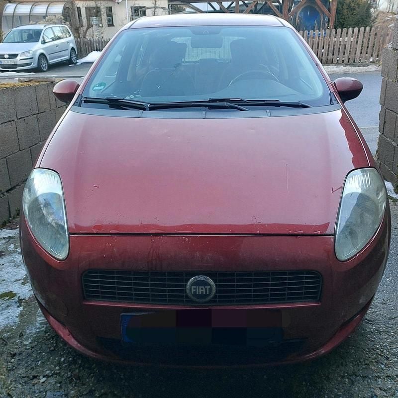 Rot Gebraucht 2005 Fiat Punto Kleinwagen | 1.300 € (Fairer Preis) - Bild 1/4