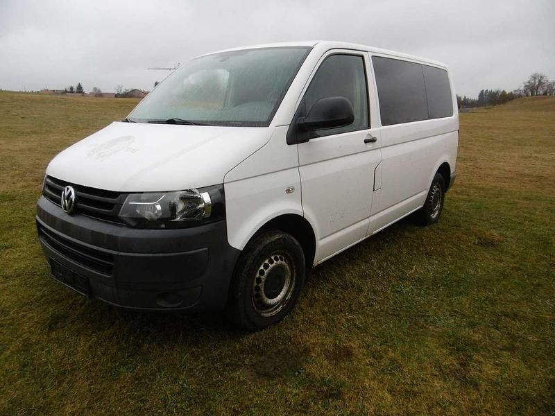 Gebraucht VW T5 Trendline 140 PS (102 kW) 2012 Weiß Van