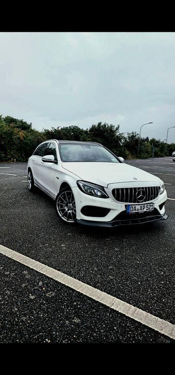 Weiß Gebraucht 2016 Mercedes C400 AMG line Limousine | 18.800 € (Fairer Preis) - Bild 1/4