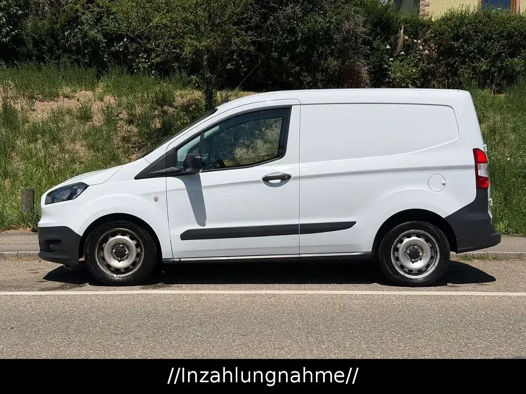 Gebraucht Ford Transit Basis 75 PS (55 kW) 2018 Weiß Van / Kleinbus
