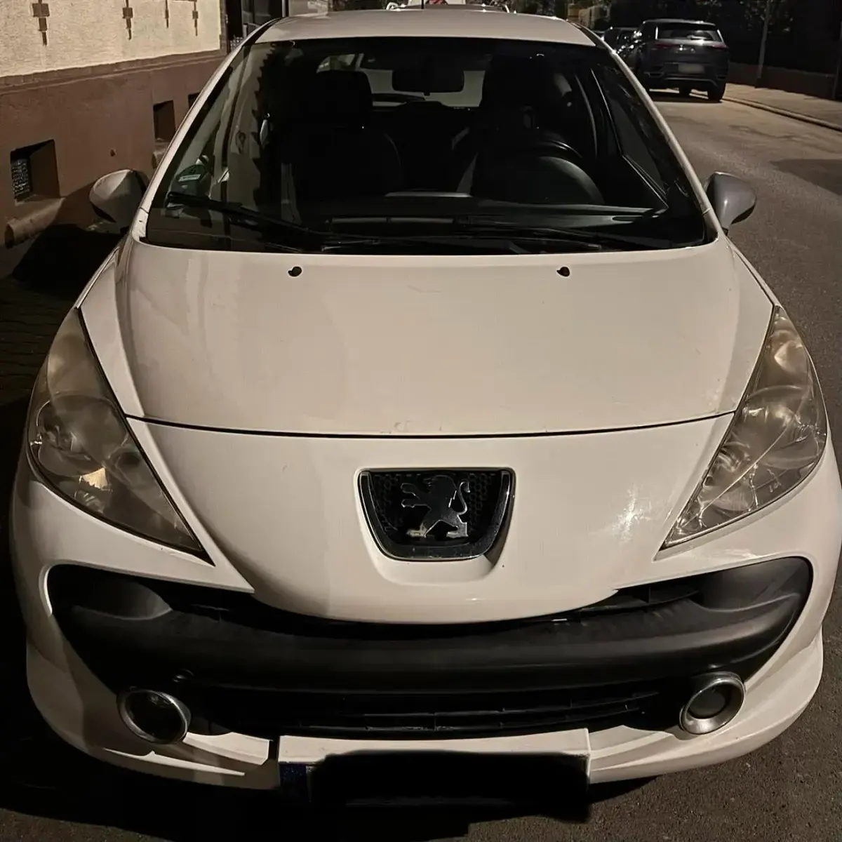 Gebraucht Peugeot 207 88 PS (64 kW) 2008 Weiß Kleinwagen