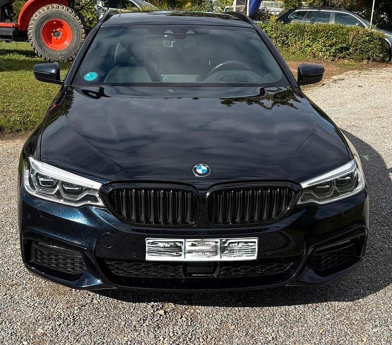 Blau Gebraucht 2019 BMW 540 M Sport Limousine | 26.999 € (Superpreis) - Bild 1/4