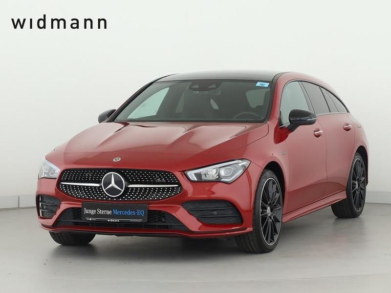 Designo patagonienrot metallic Gebraucht 2021 Mercedes CLA250e Shooting Brake AMG Kombi | 28.850 € (Fairer Preis) - Bild 1/4