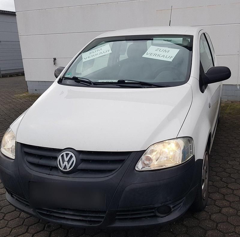 Gebraucht VW Fox 60 PS (44 kW) 2011 Weiß Kleinwagen