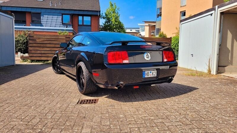 Schwarz Gebraucht 2005 Ford Mustang GT Premium Coupé | 13.500 € (Superpreis) - Bild 1/4