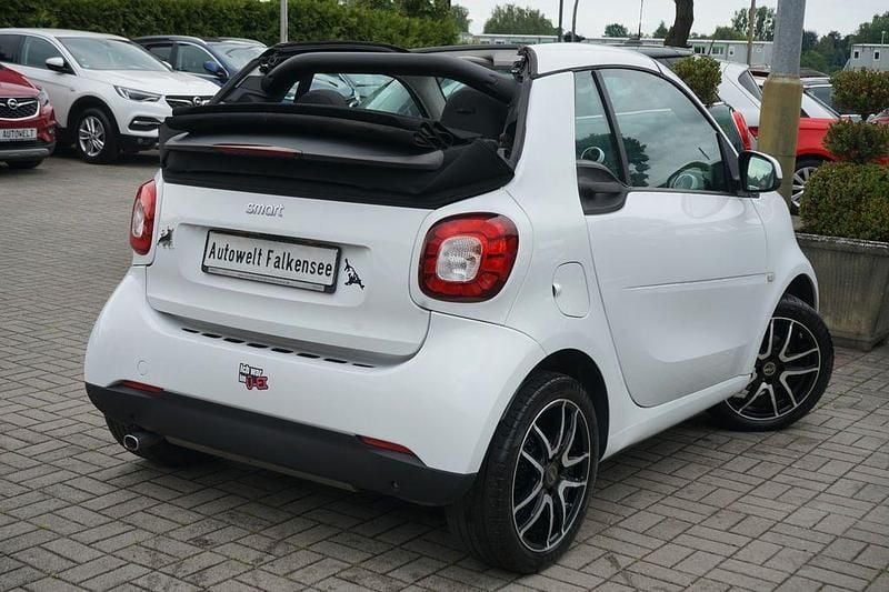 Weiß Gebraucht 2017 Smart ForTwo Cabrio Passion Cabrio | 12.990 € (Guter Preis) - Bild 1/4