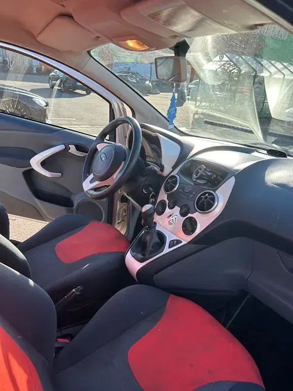 Gebraucht Ford Ka Titanium 69 PS (50 kW) 2009 Weiß Kleinwagen