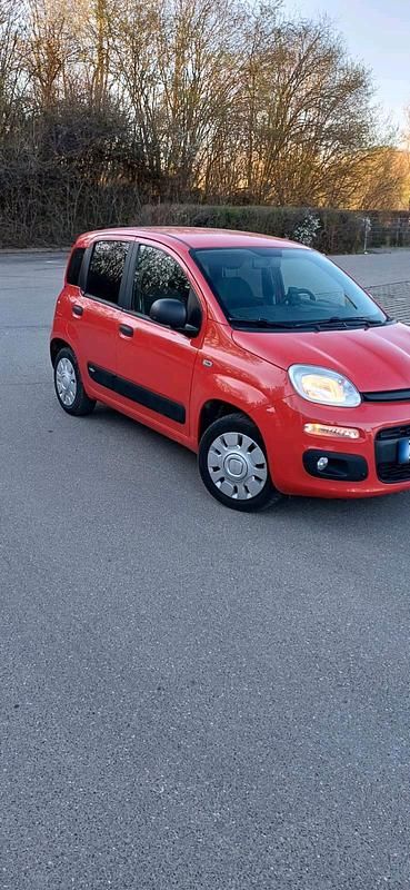 Gebraucht Fiat Panda Lounge 69 PS (50 kW) 2018 Rot Kleinwagen