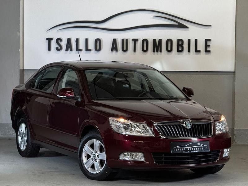 Gebraucht Skoda Octavia 122 PS (89 kW) 2010 Rot Limousine
