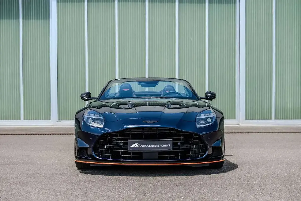 Gebraucht Aston Martin Vanquish 835 PS (614 kW) 2025 Blau Cabrio