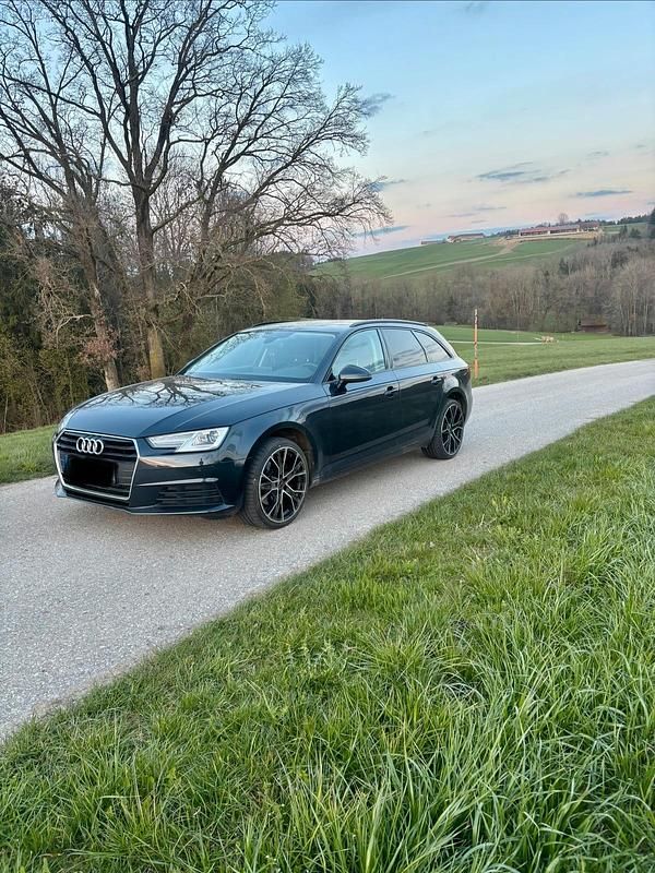 Gebraucht Audi A4 Ambiente 150 PS (110 kW) 2016 Schwarz Kombi