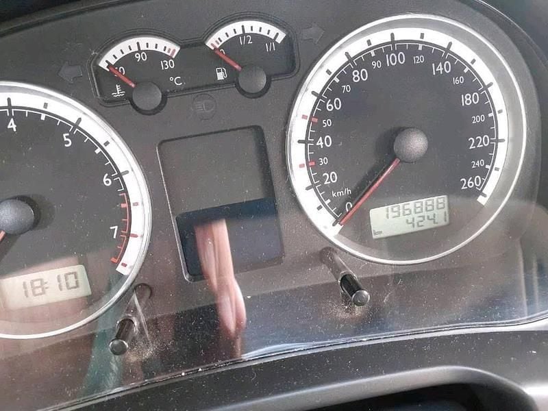 Gebraucht VW Bora 75 PS (55 kW) 2003 Silber Limousine