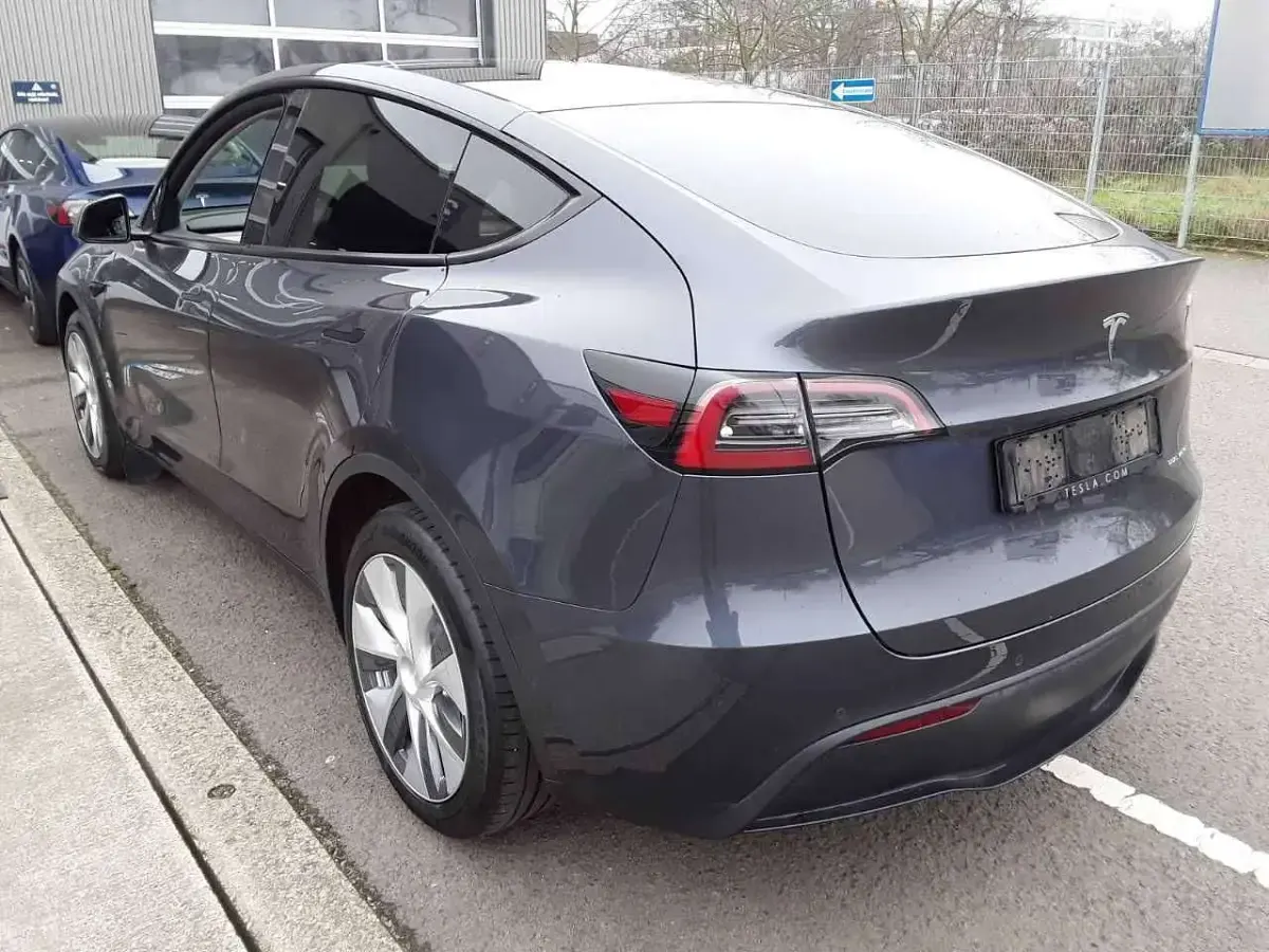 Gebraucht Tesla Model Y 378 kW (514 PS) 2022 Silber SUV
