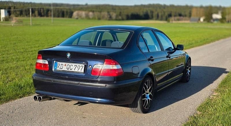 Second-hand BMW 02 120 CP (88 kW) 2003 Albastru Berlinǎ